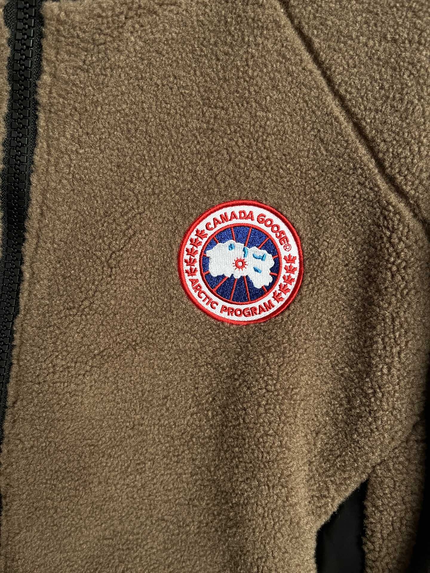 CANADA GOOSE