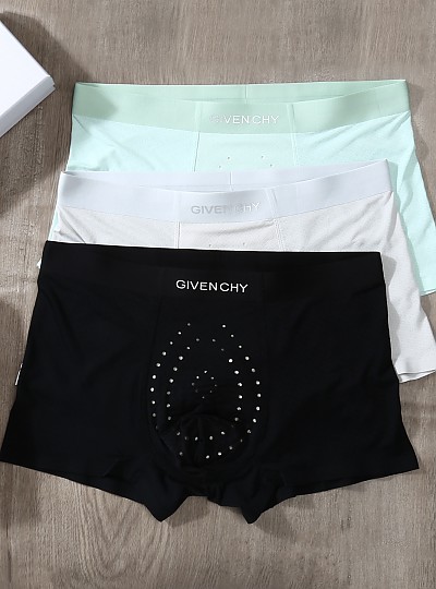GIVENCHY