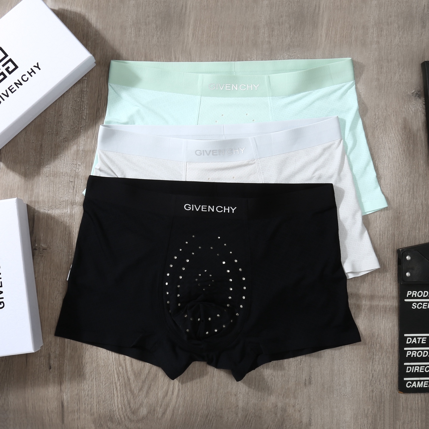 GIVENCHY