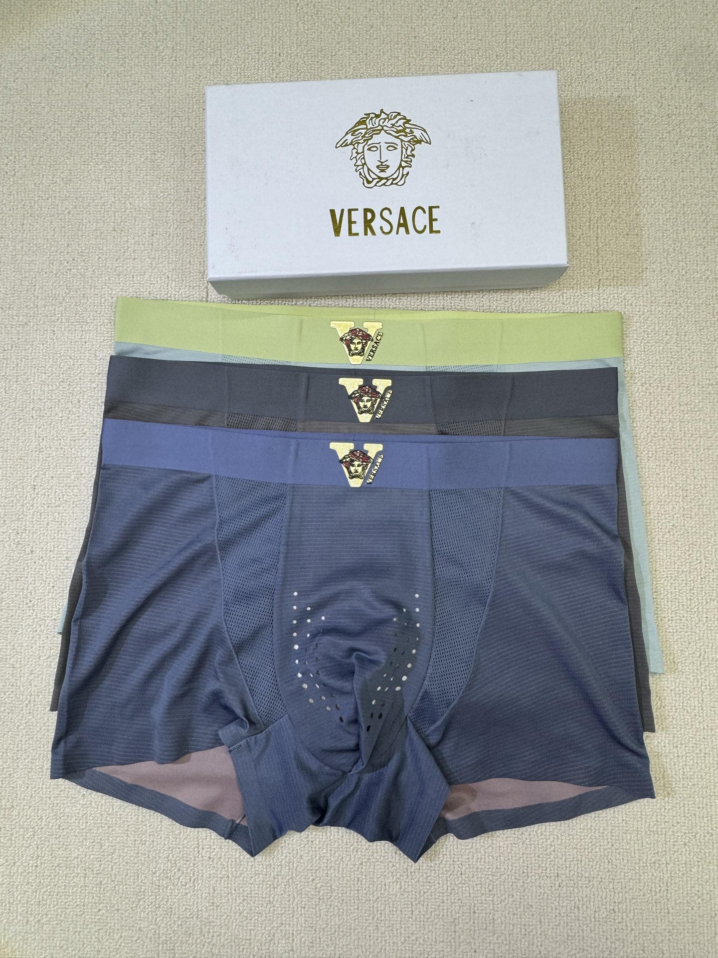 VERSACE