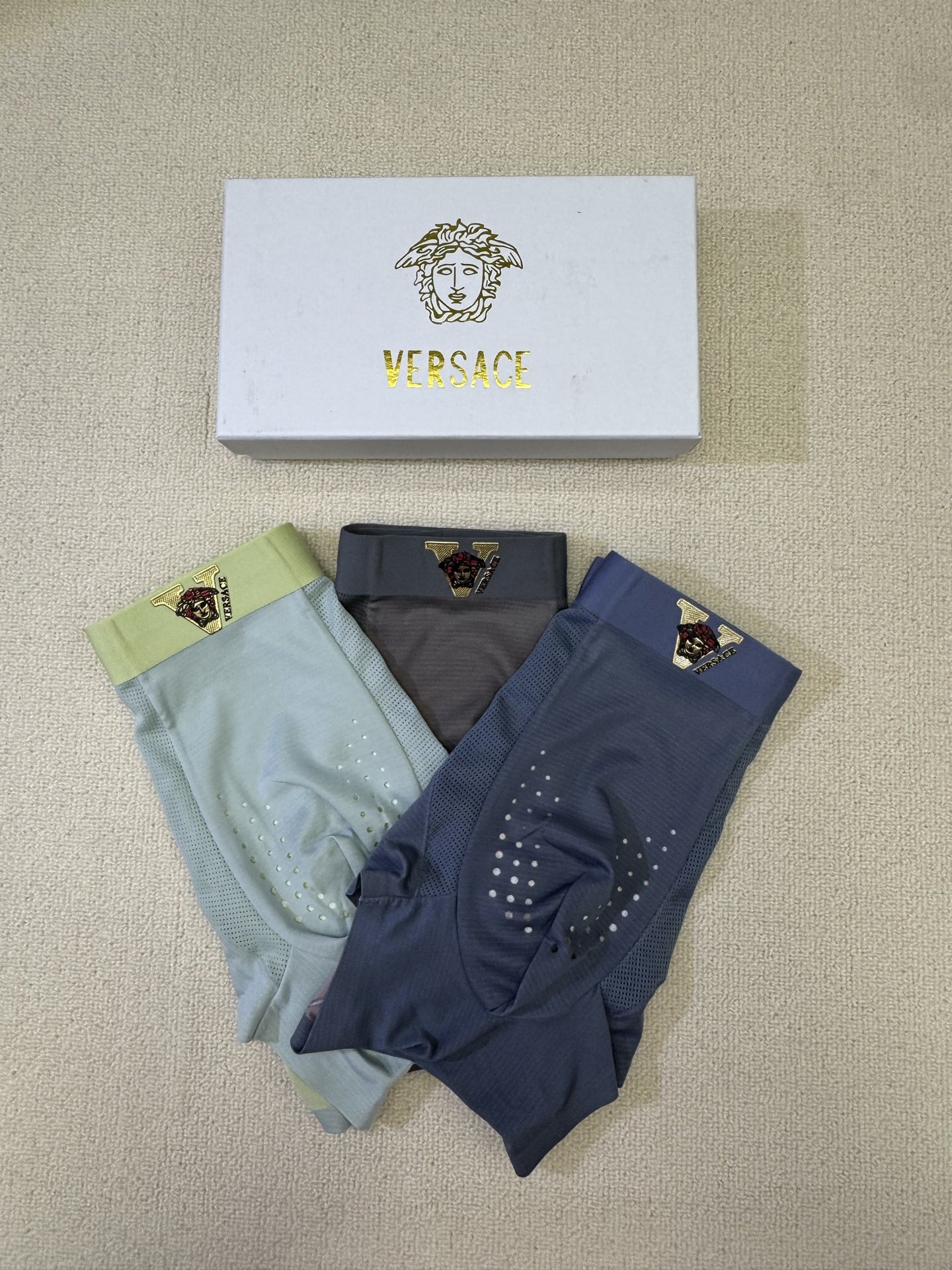 VERSACE
