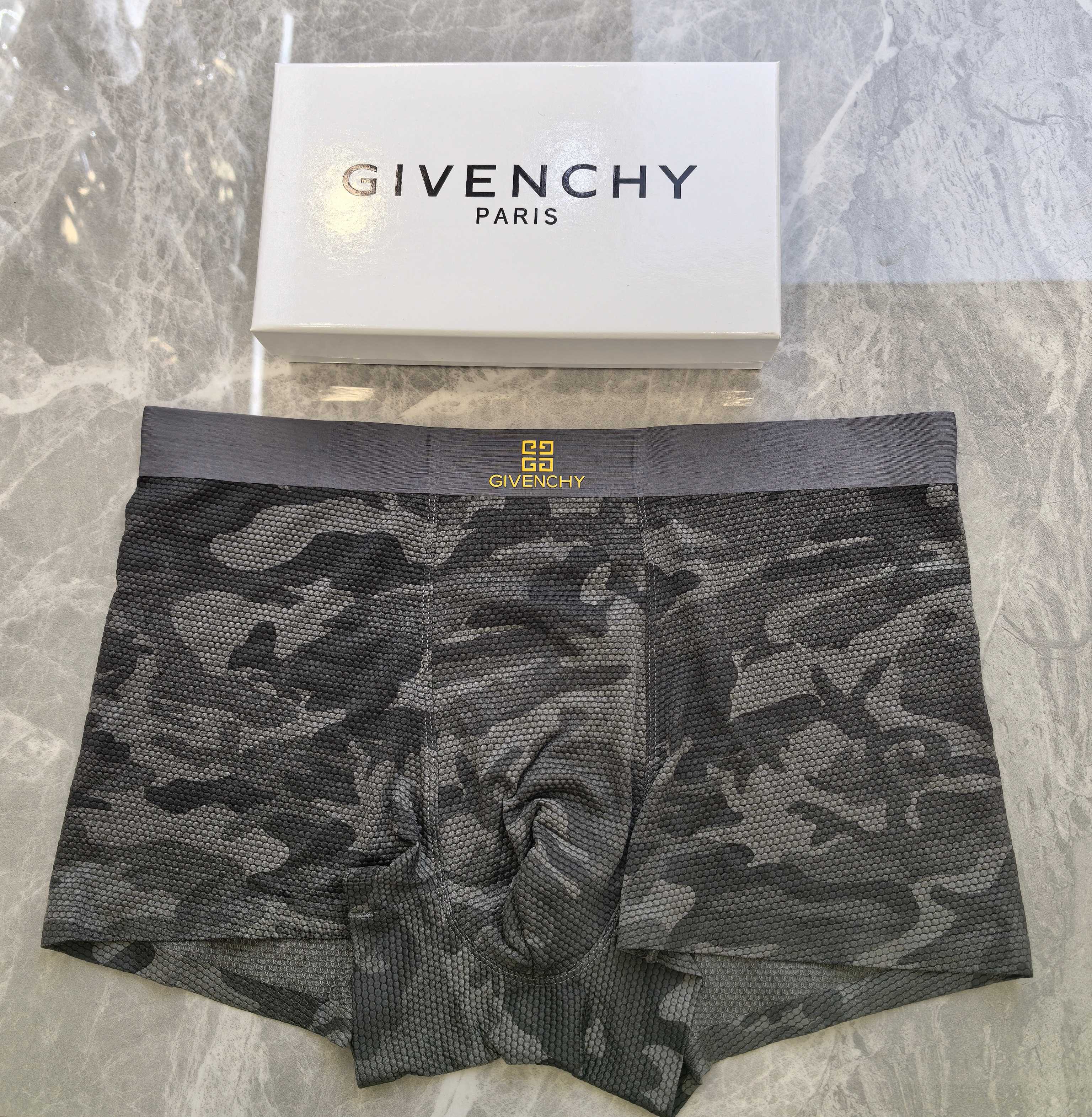 GIVENCHY