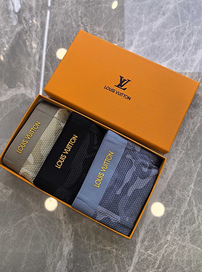 LOUIS VUITTON