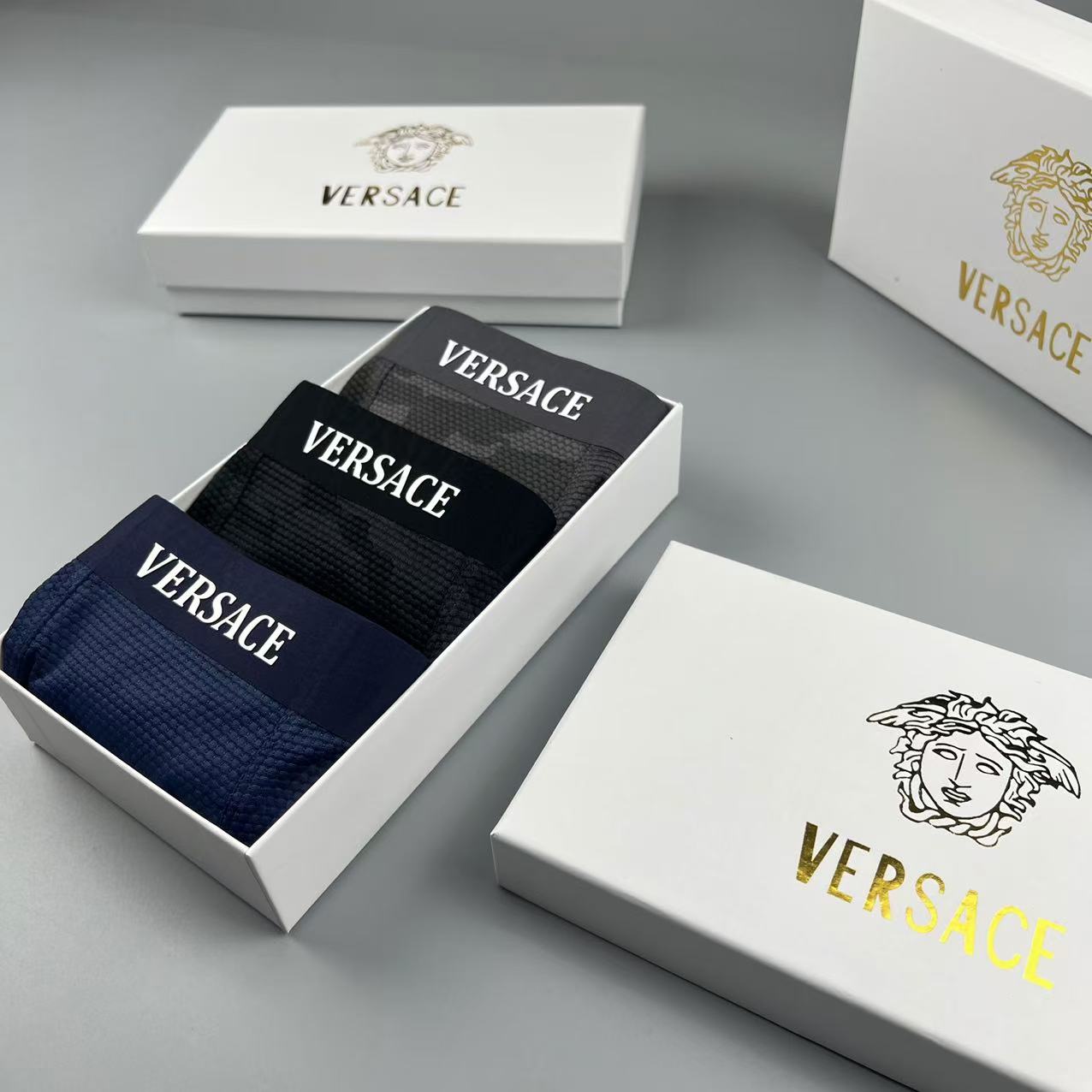 VERSACE