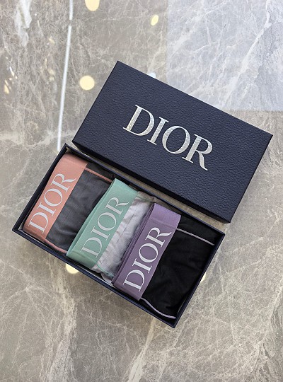 DIOR