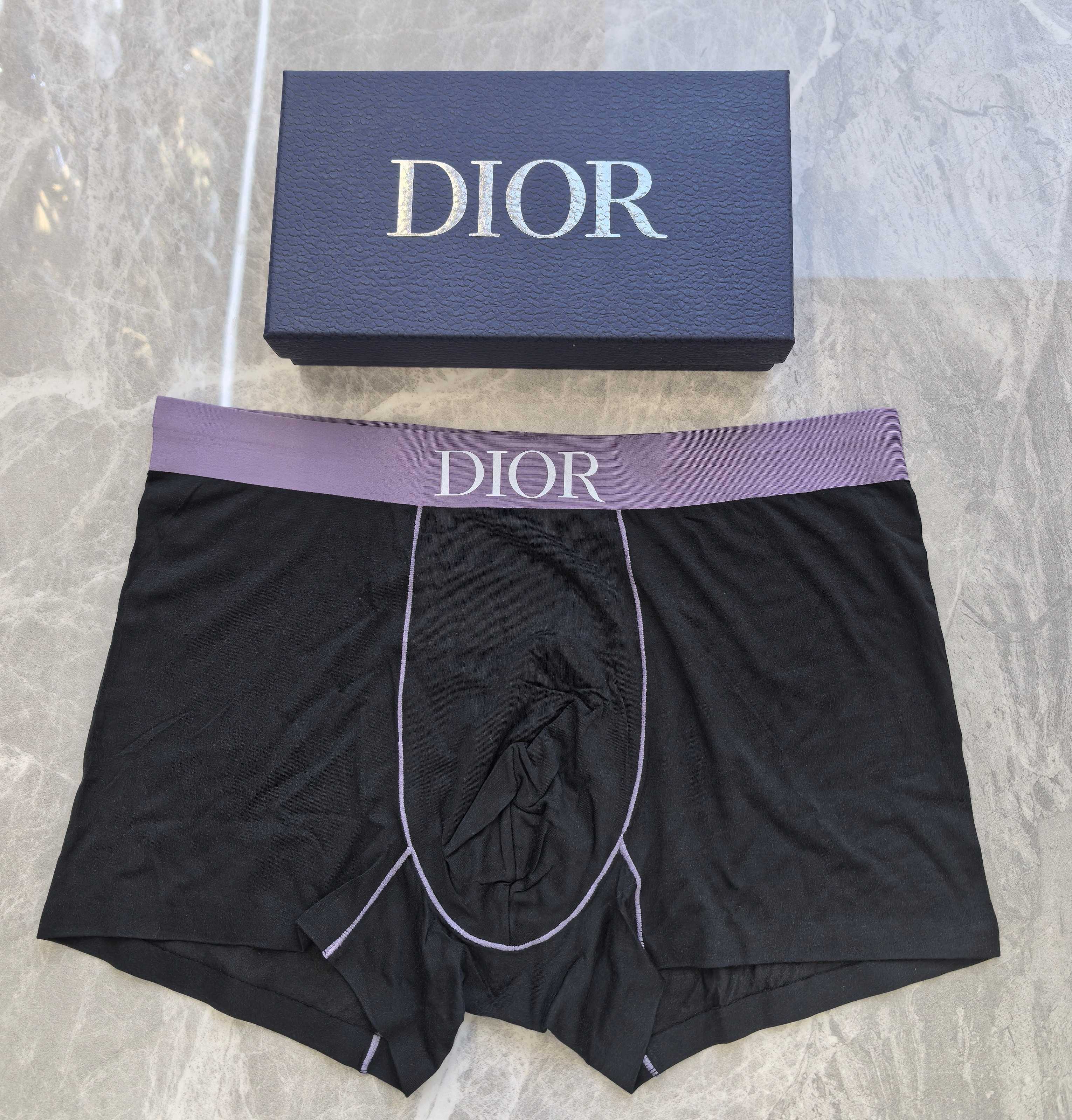 DIOR