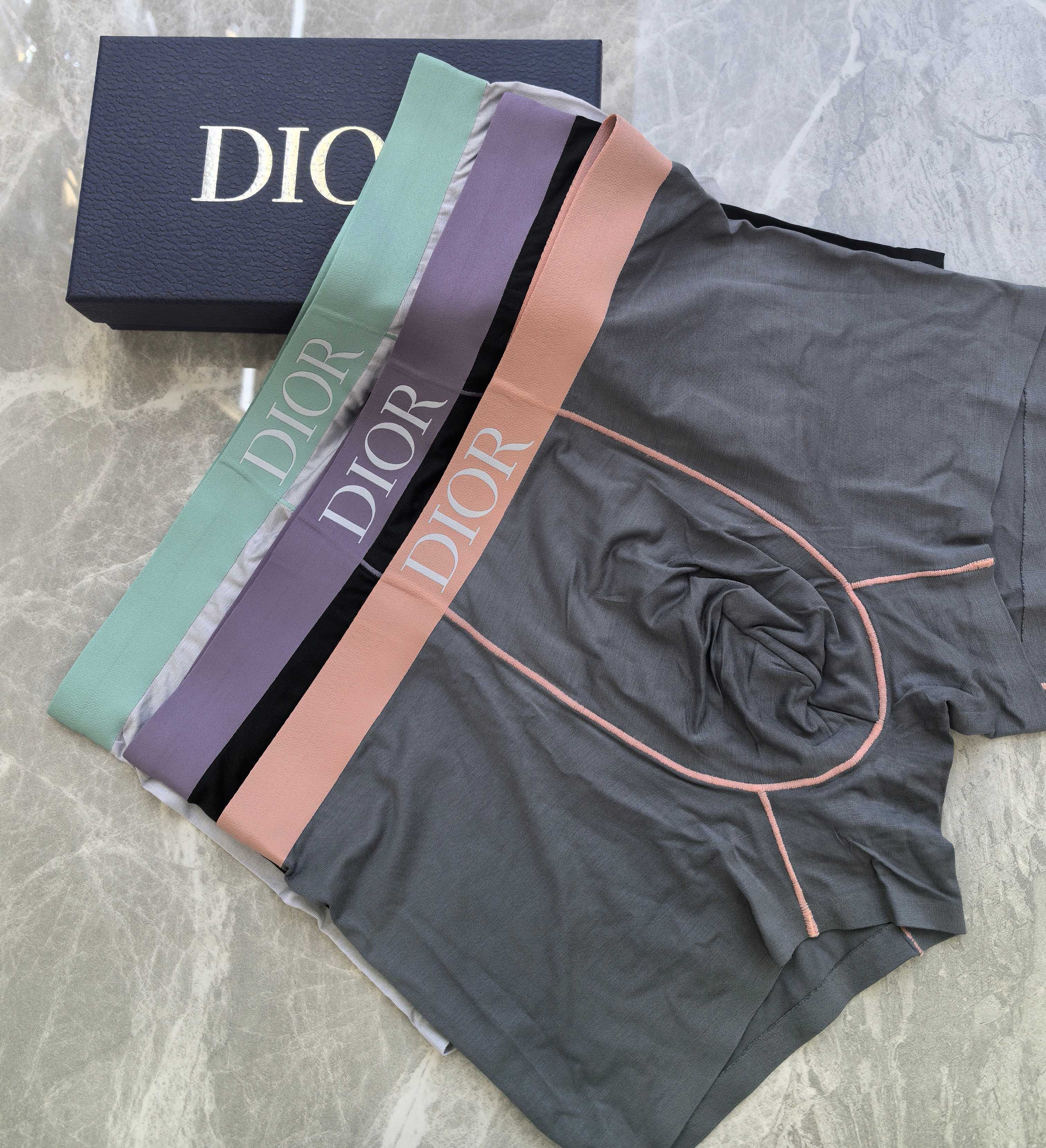 DIOR