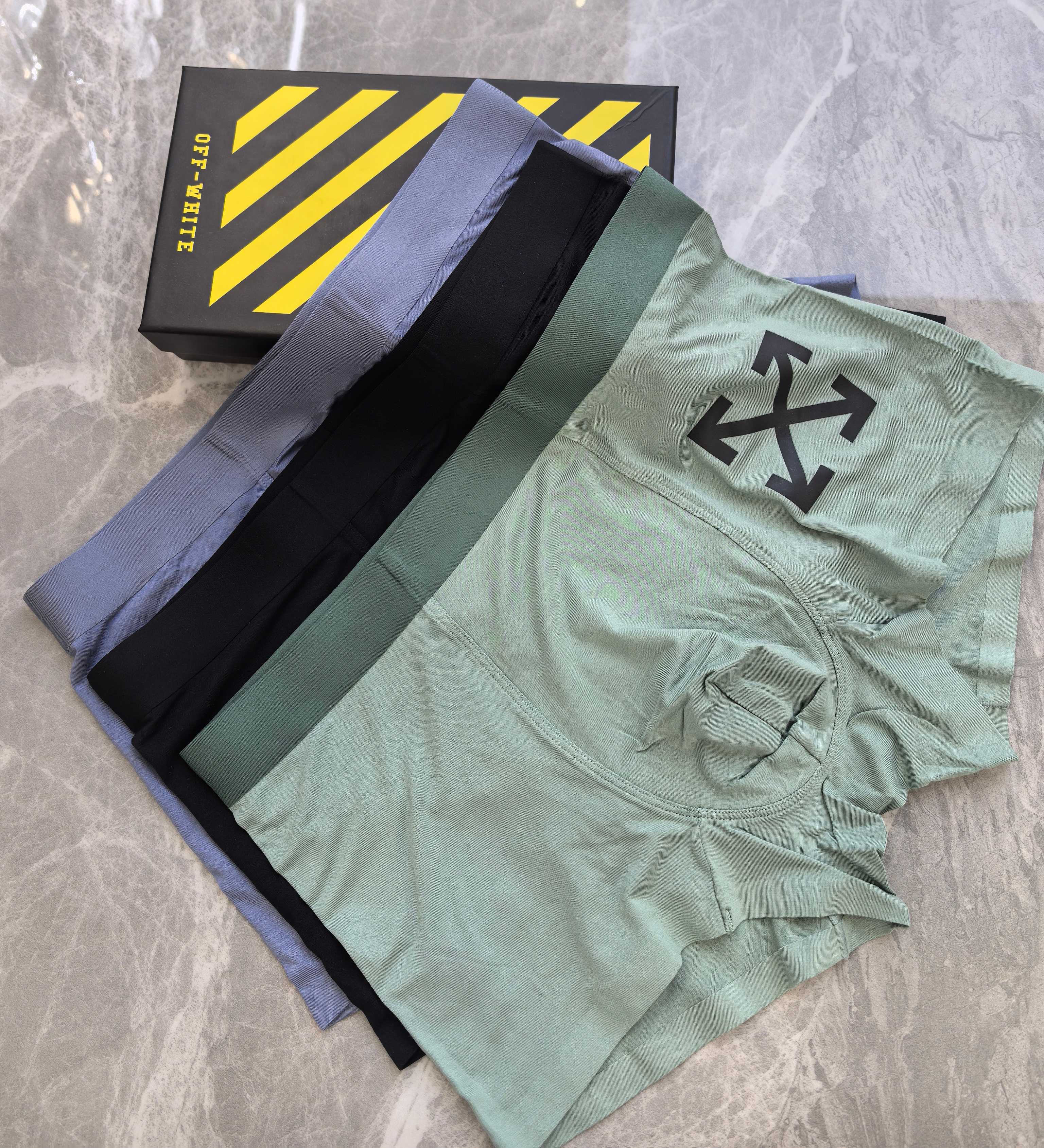 OFF-WHITE