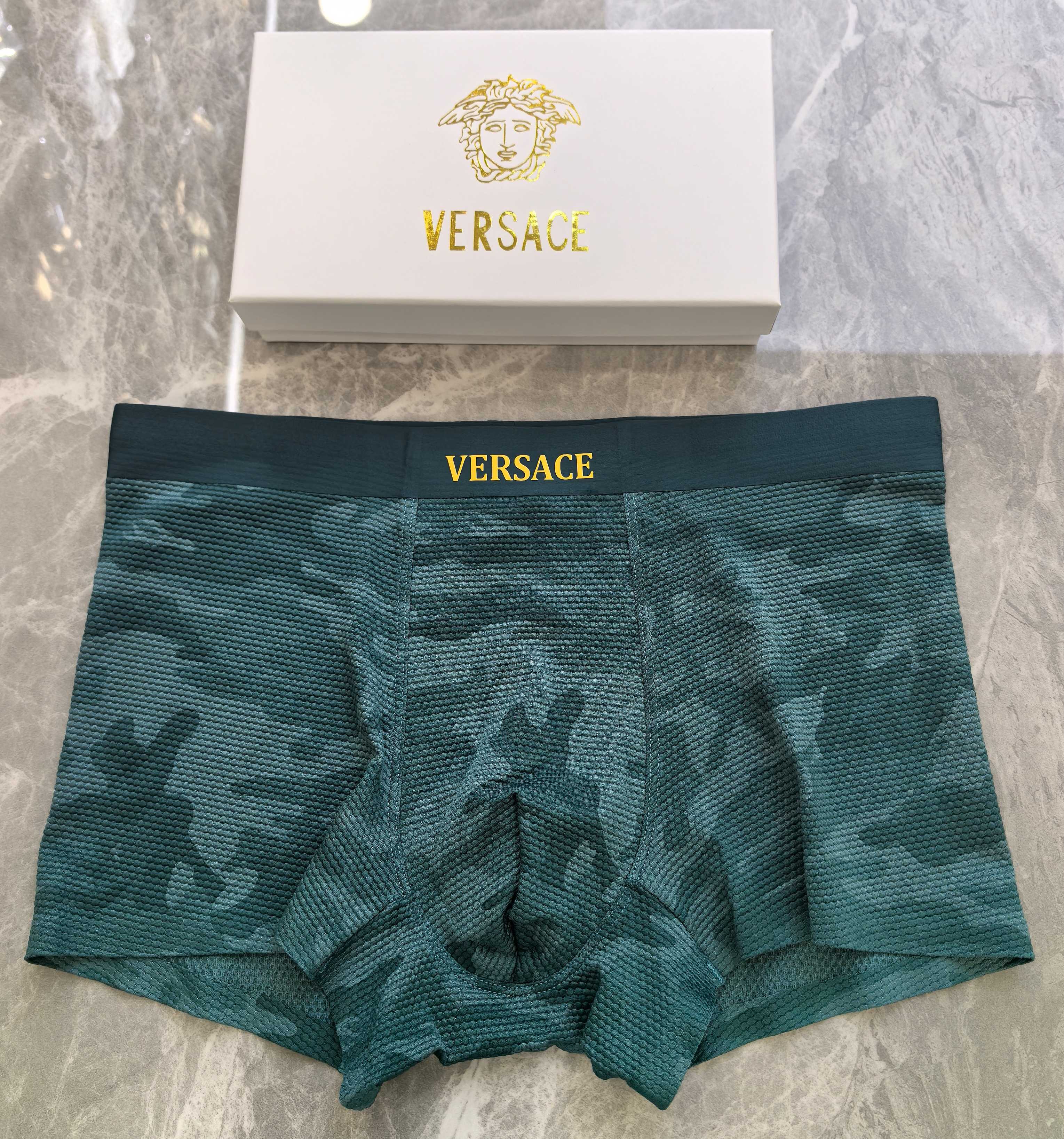 VERSACE