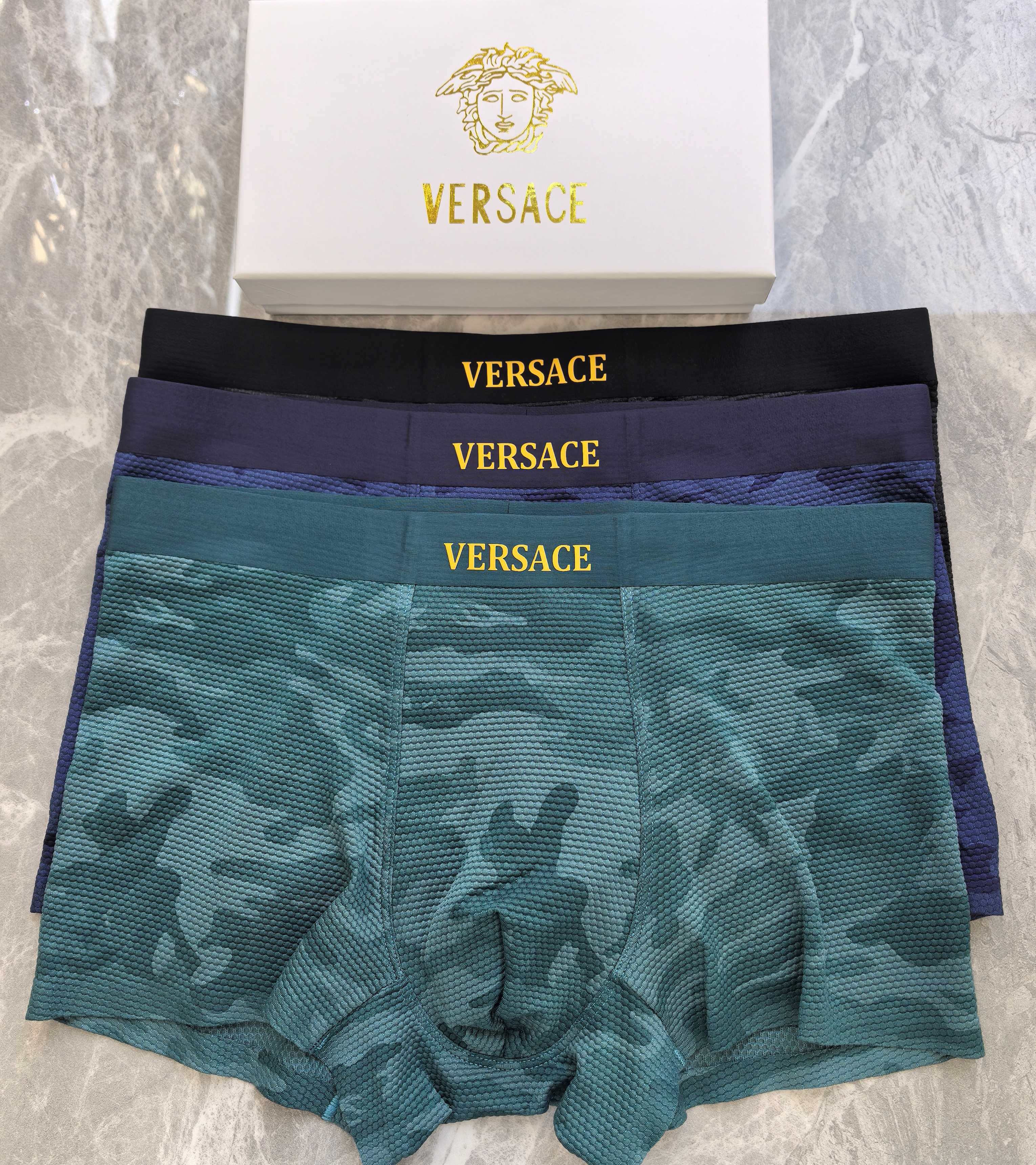 VERSACE