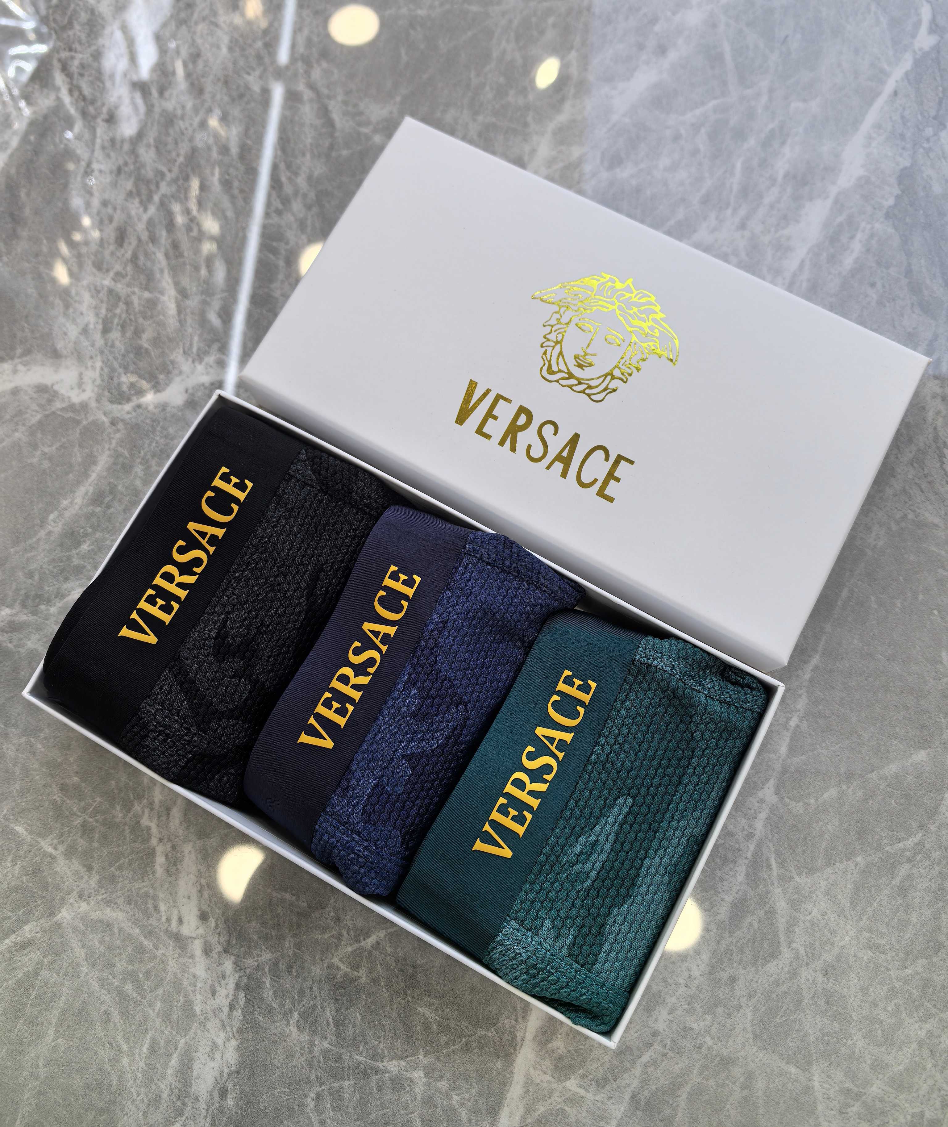 VERSACE
