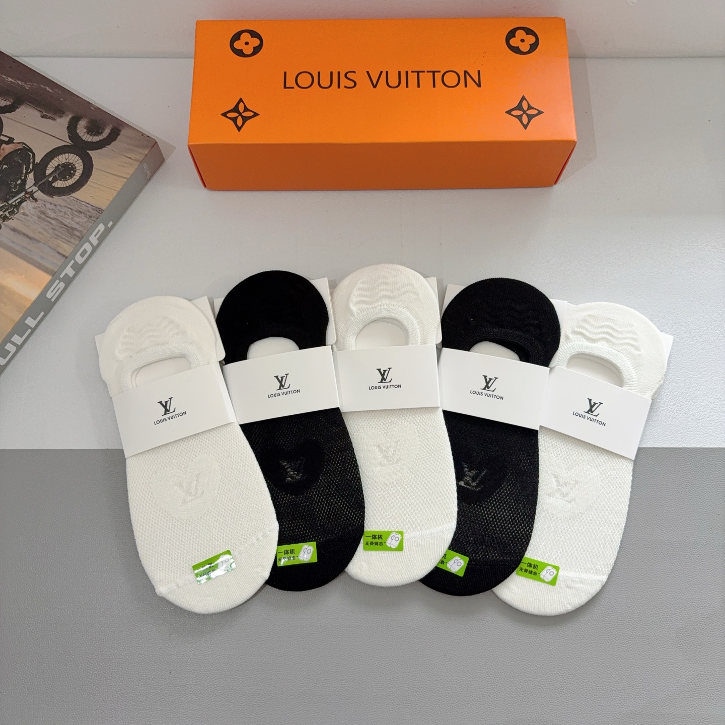 LOUIS VUITTON