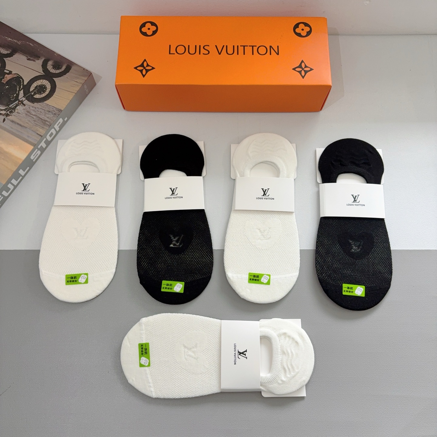 LOUIS VUITTON