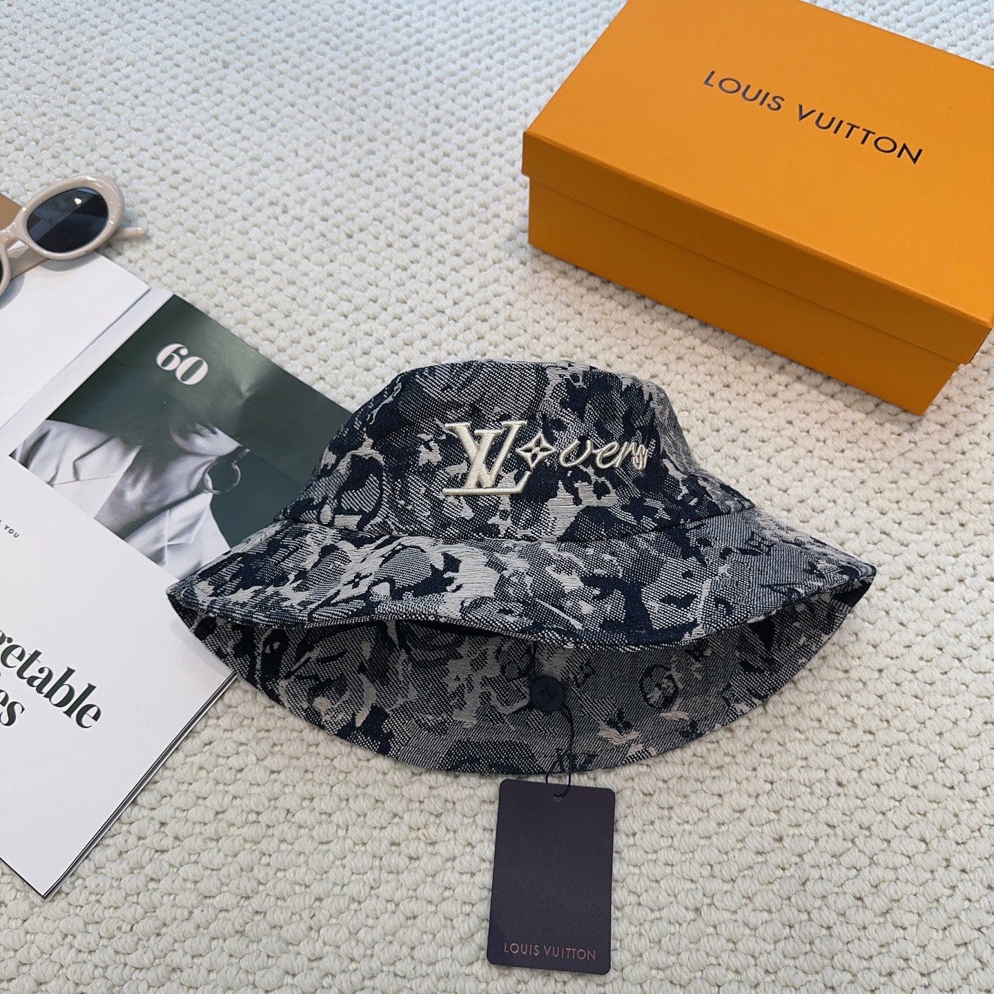 LOUIS VUITTON