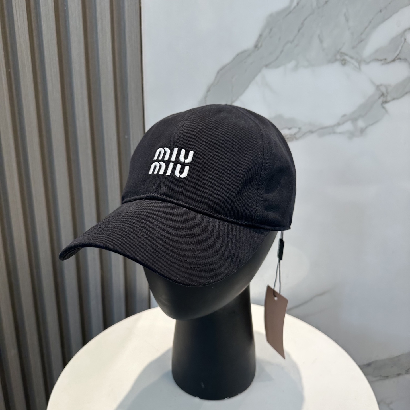 MIUMIU