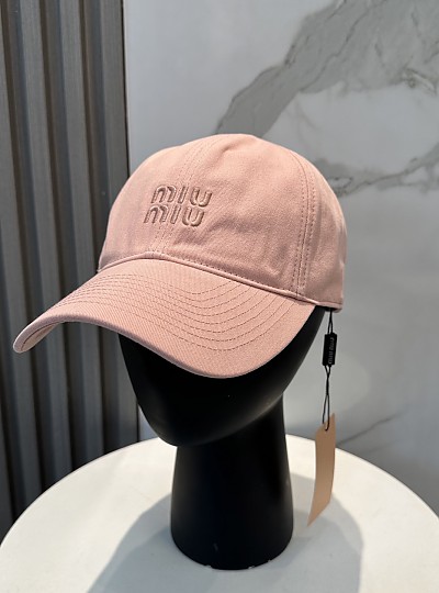 MIUMIU