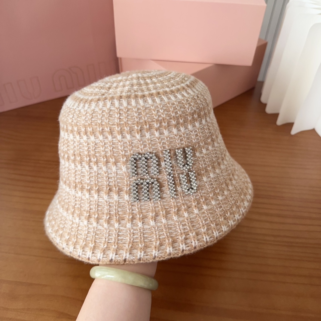 MIUMIU