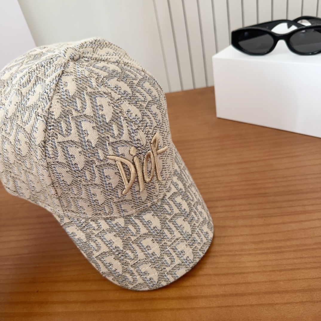 DIOR