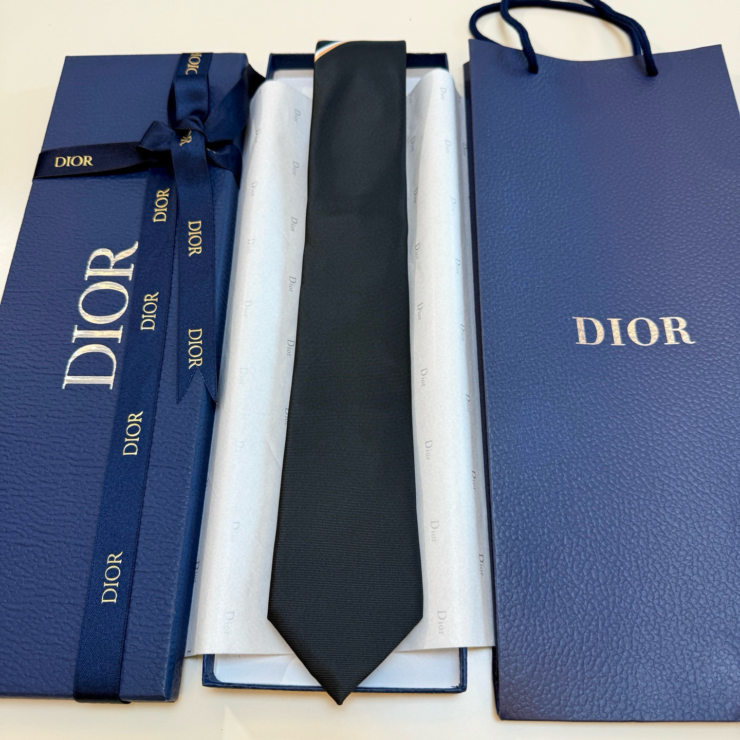 DIOR