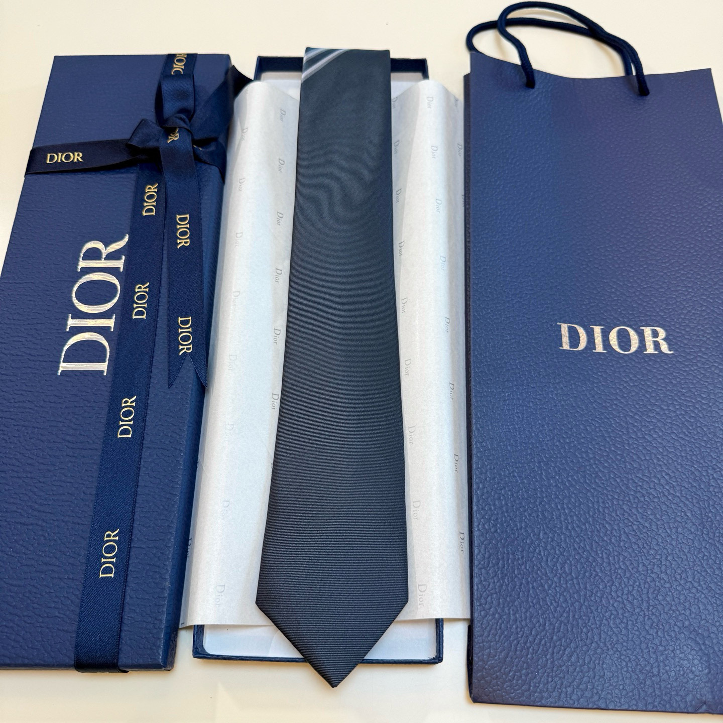 DIOR