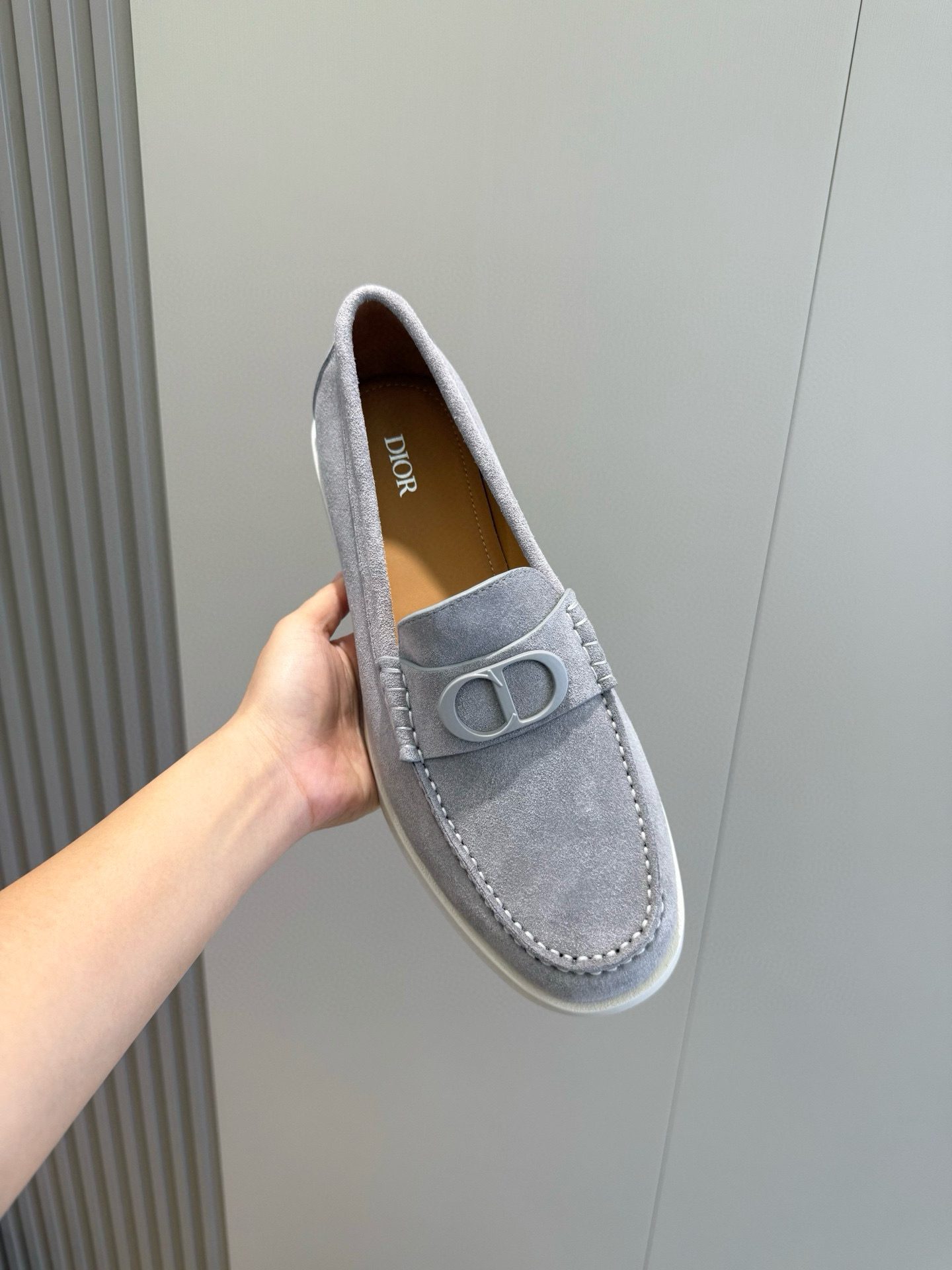 DIOR