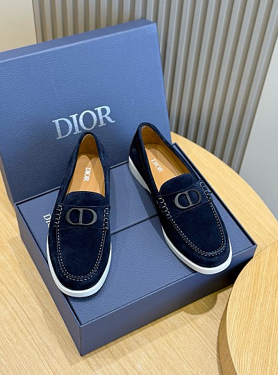 DIOR
