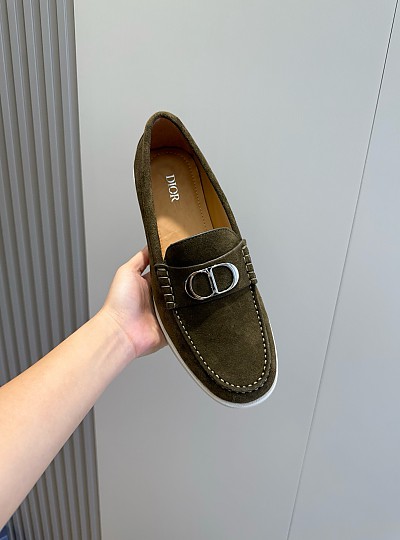 DIOR