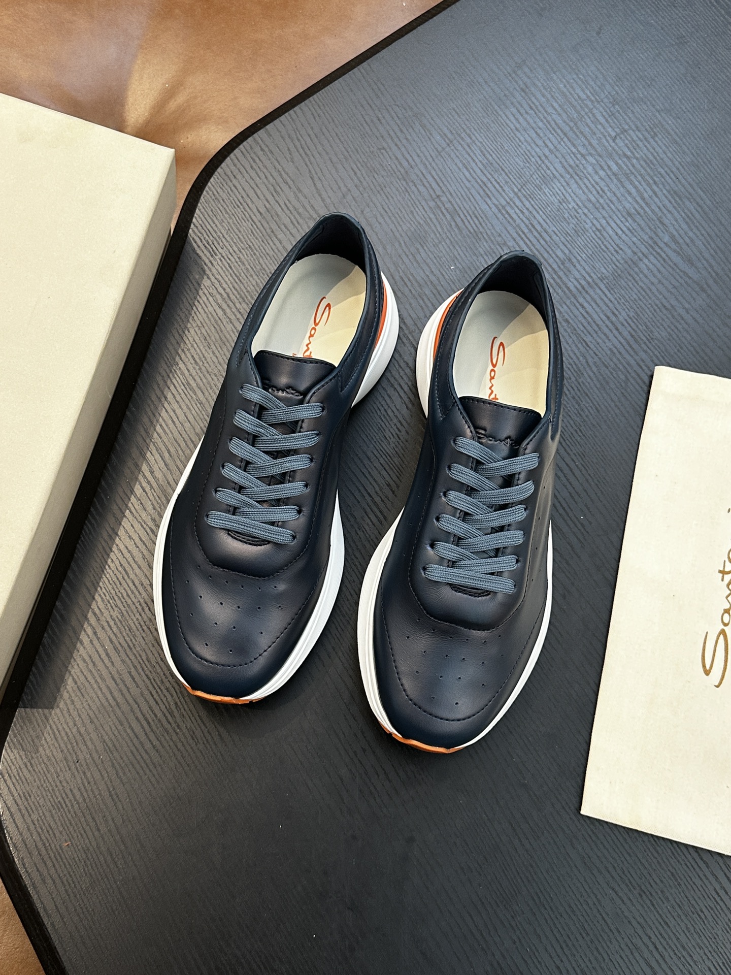 Santoni