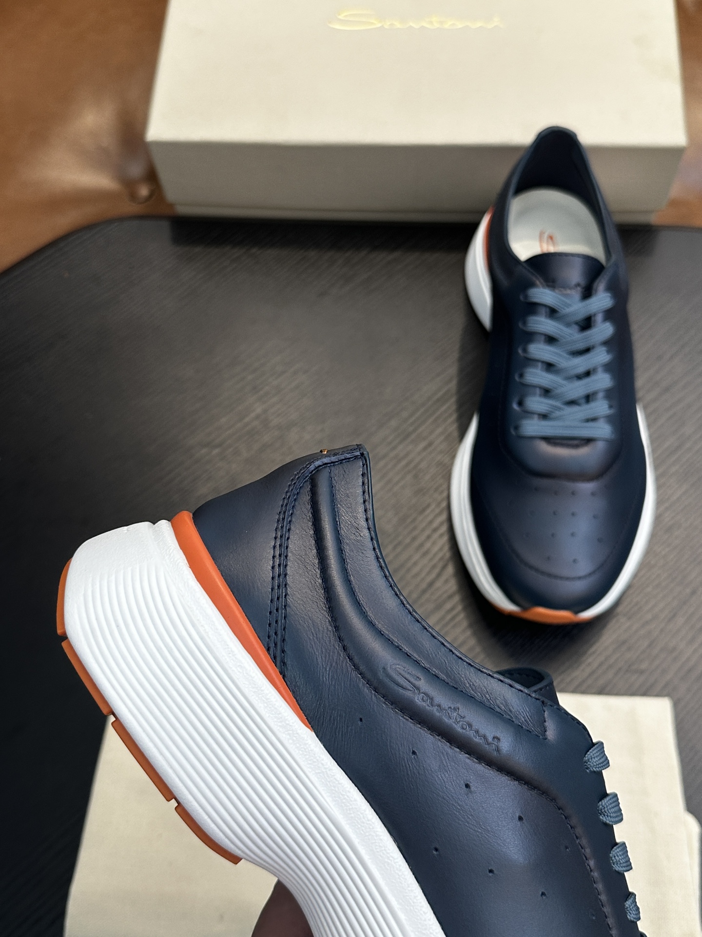 Santoni
