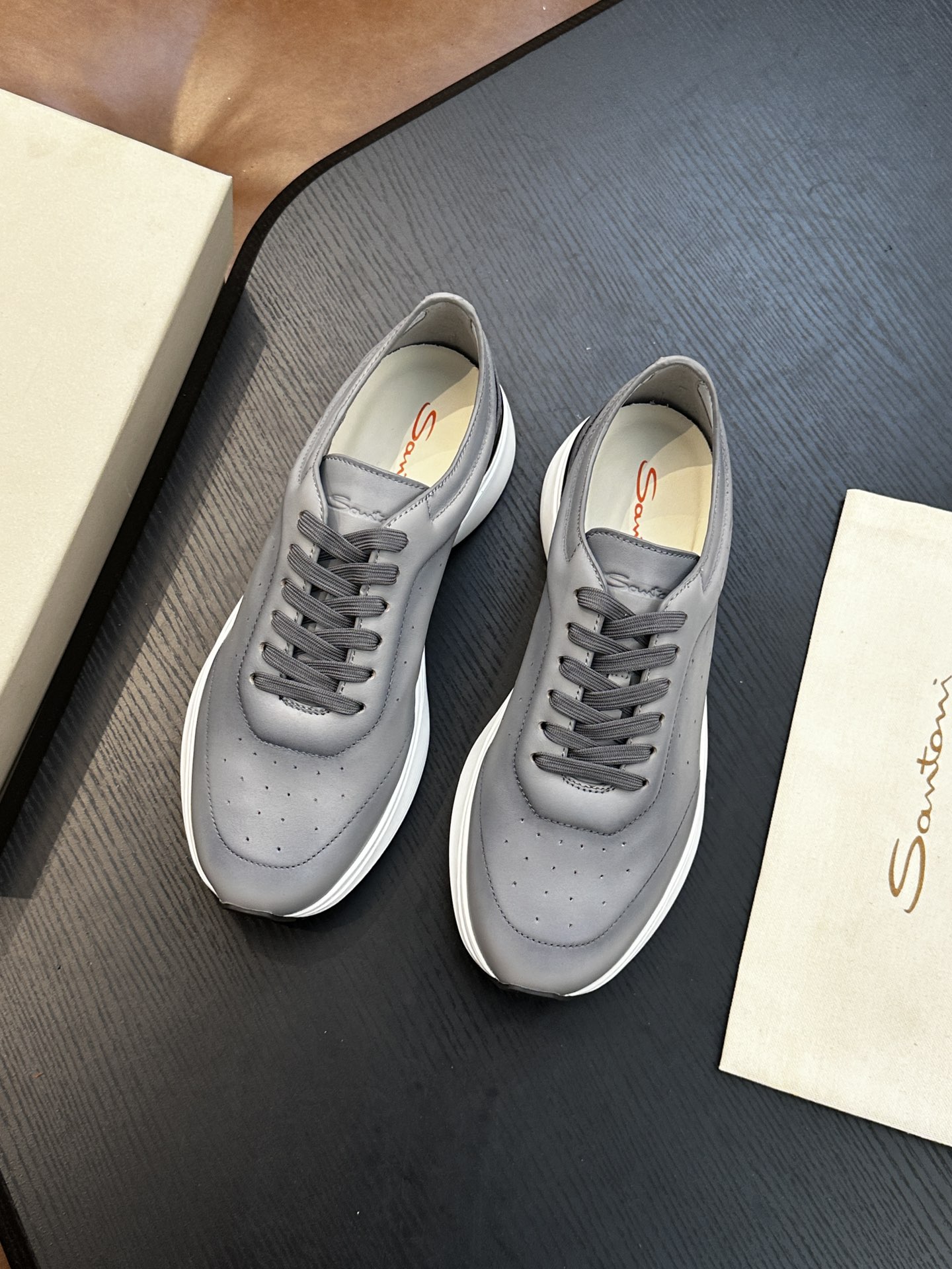 Santoni