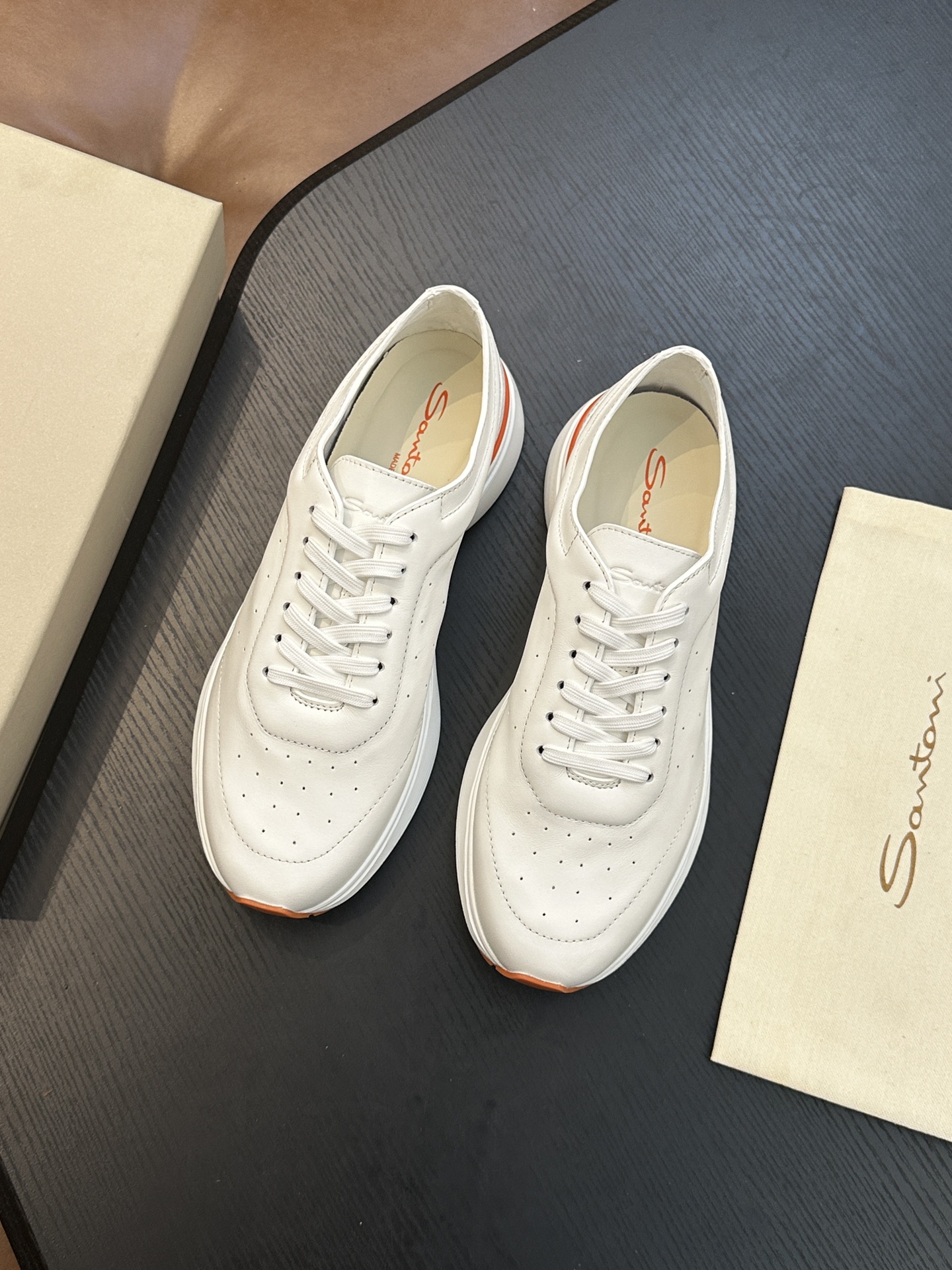 Santoni