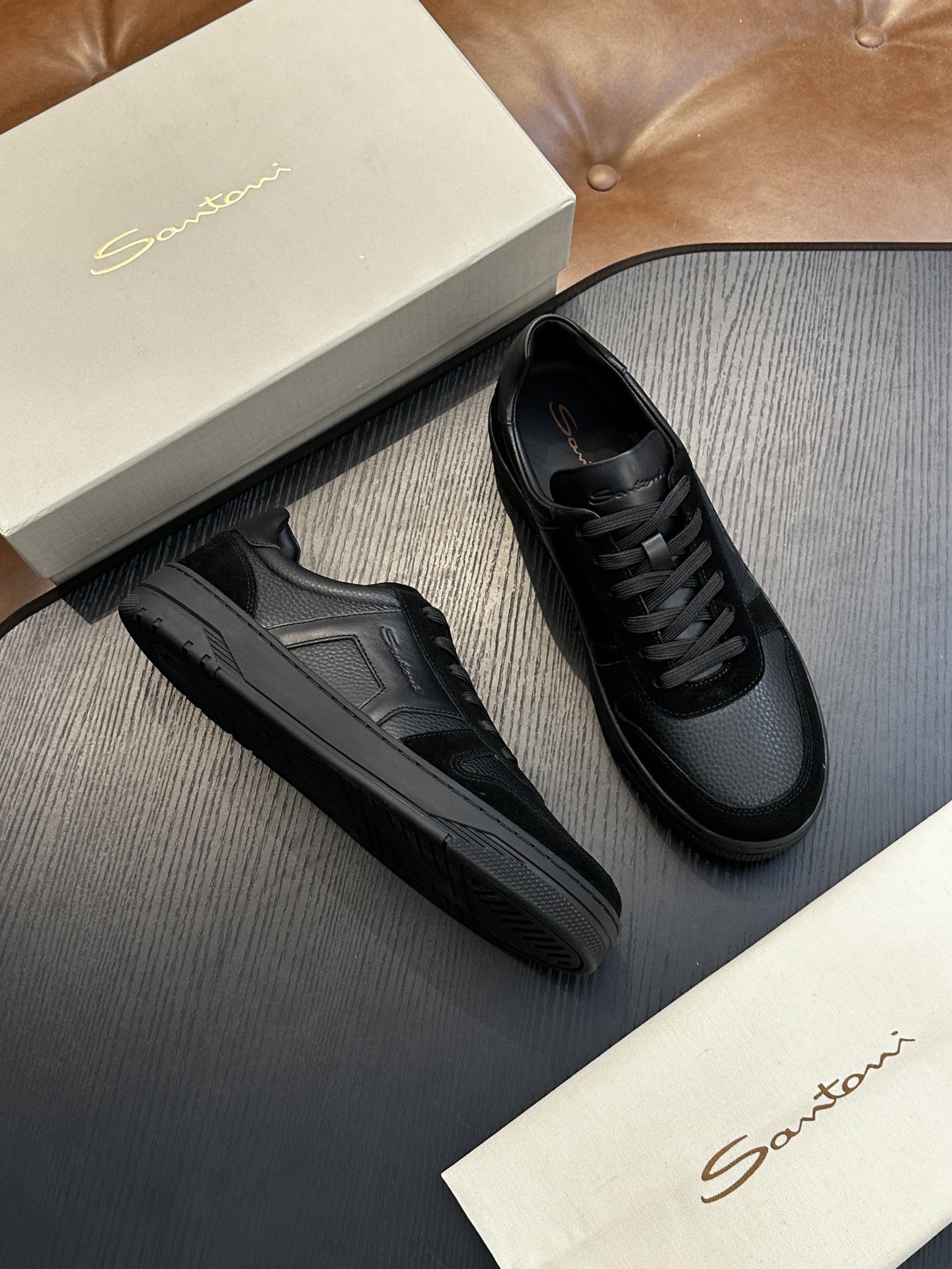 Santoni