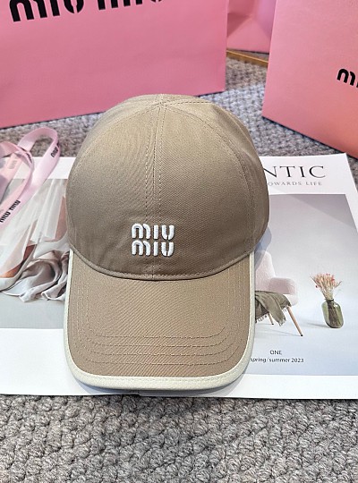 MIUMIU