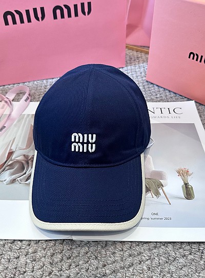 MIUMIU