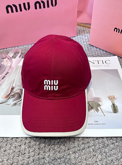 MIUMIU