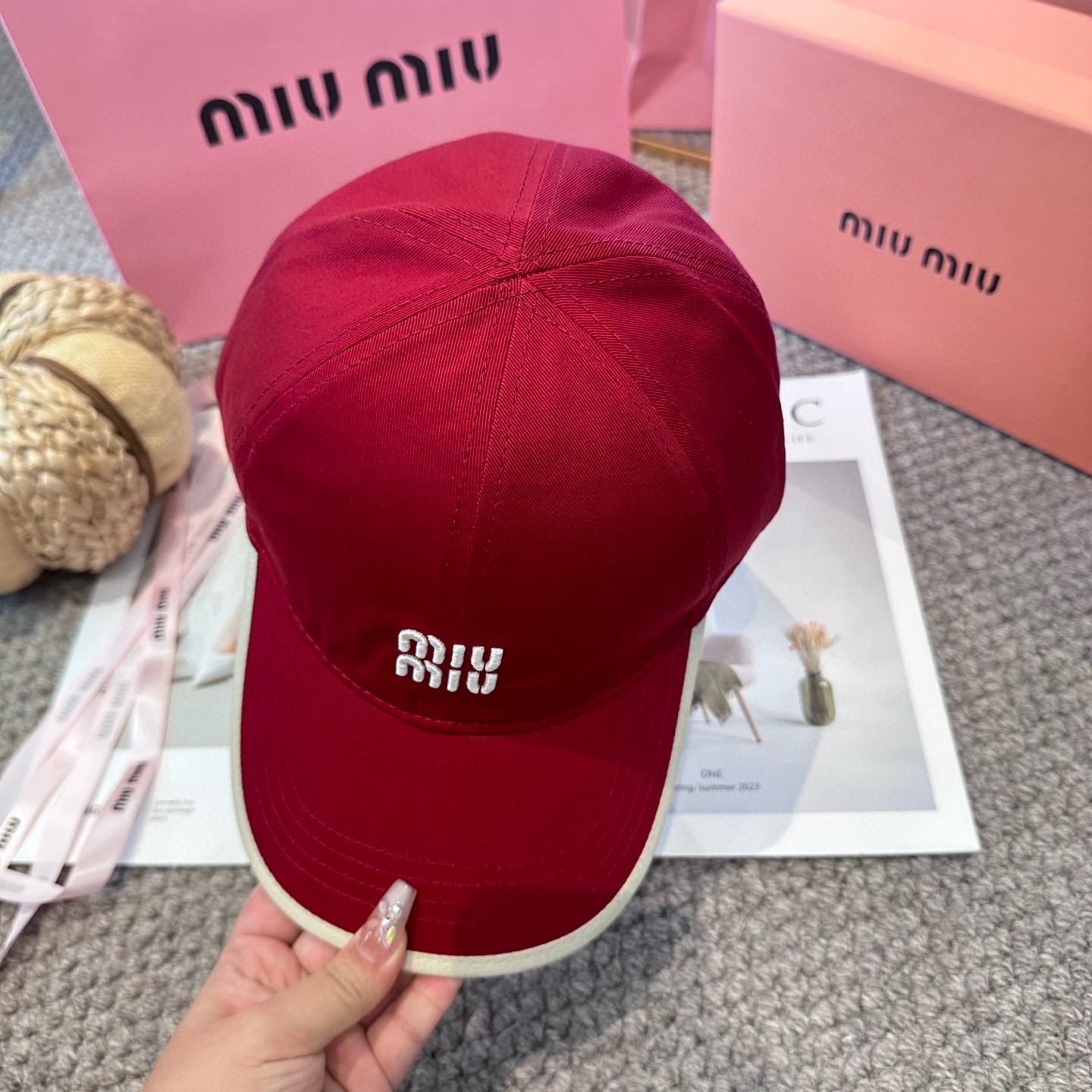 MIUMIU