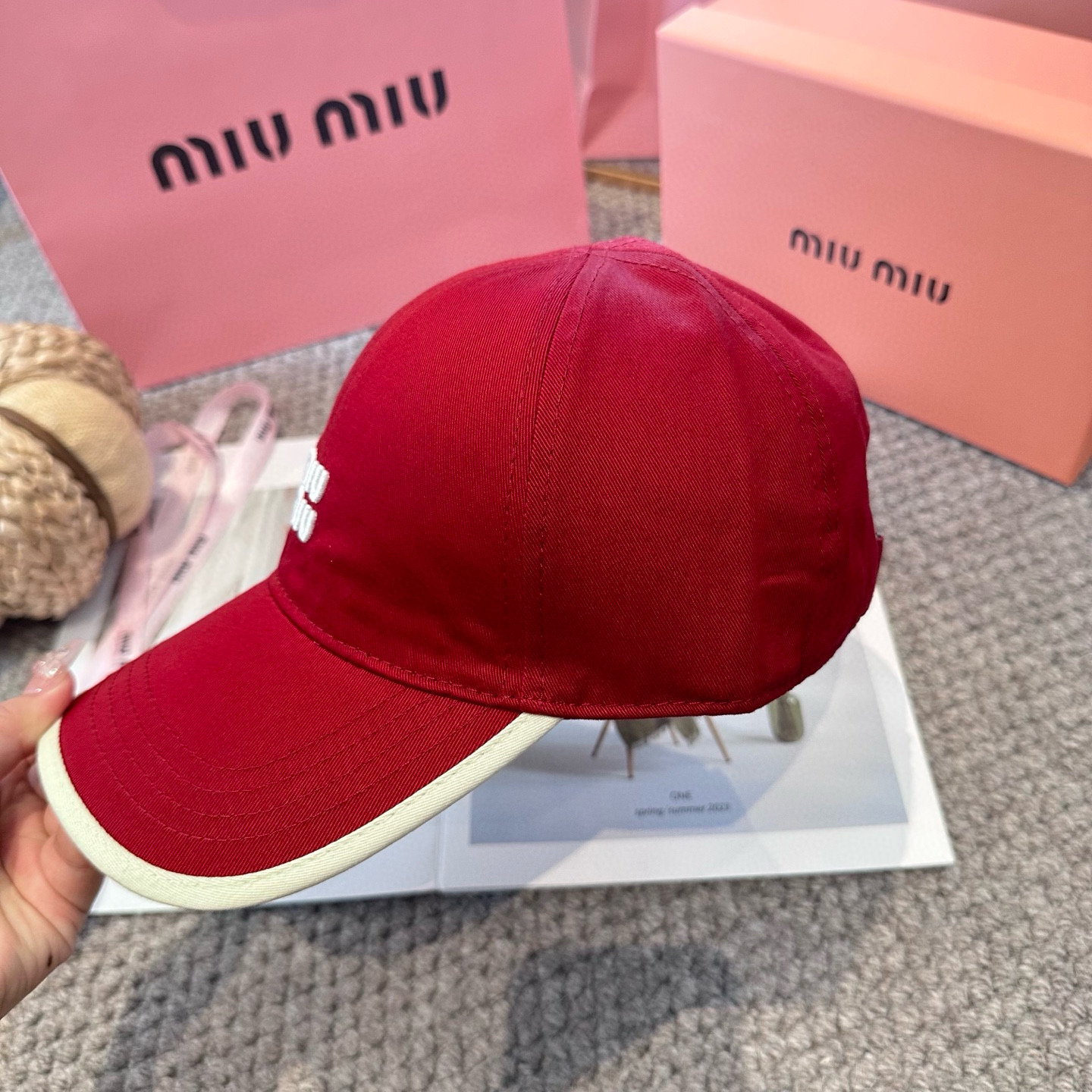 MIUMIU