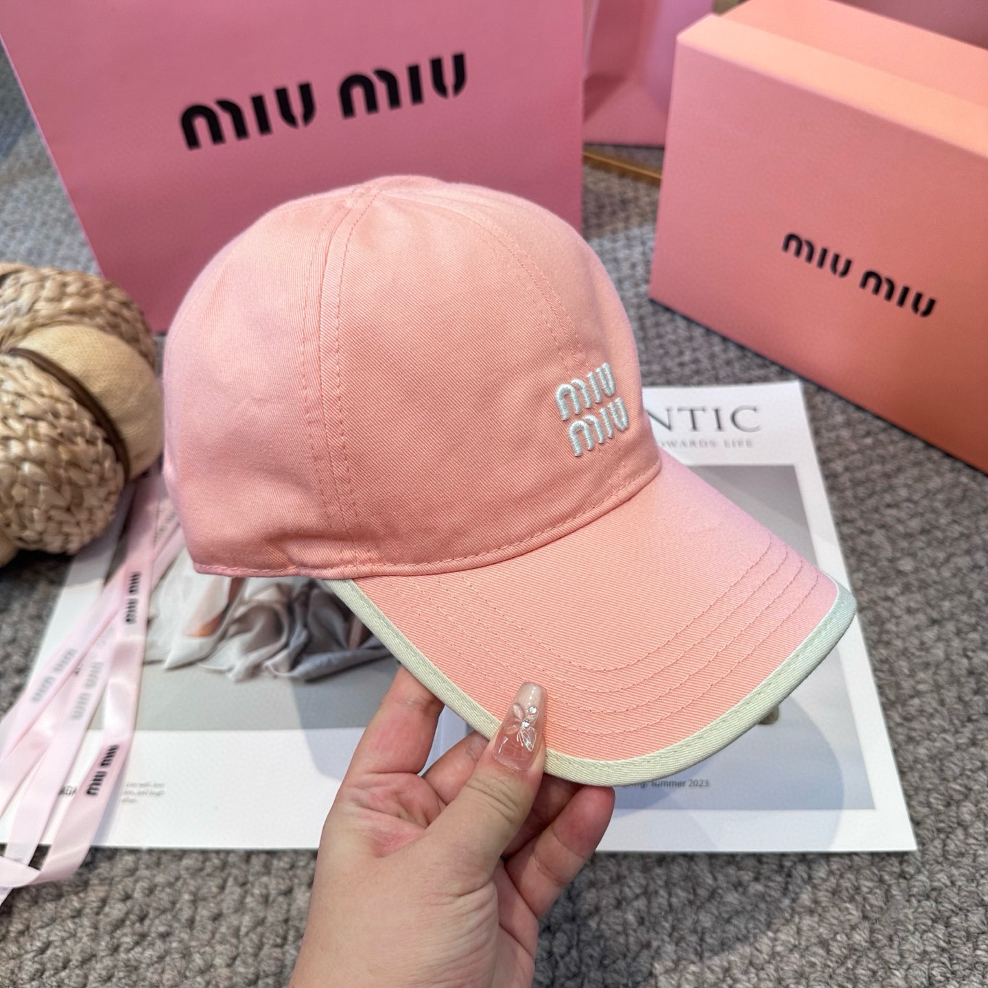 MIUMIU