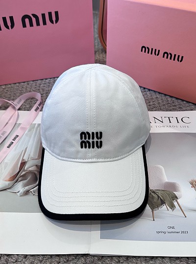 MIUMIU
