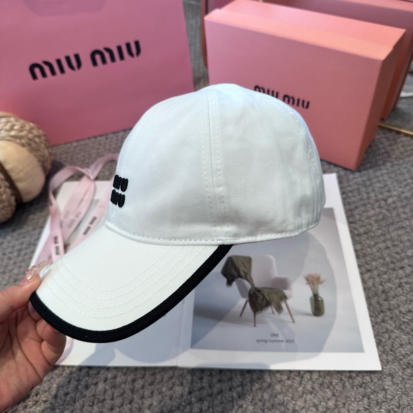 MIUMIU