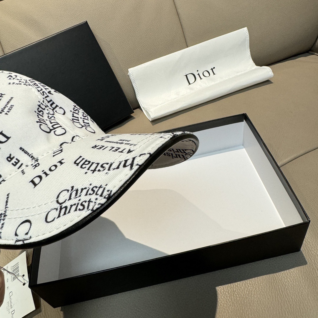 DIOR