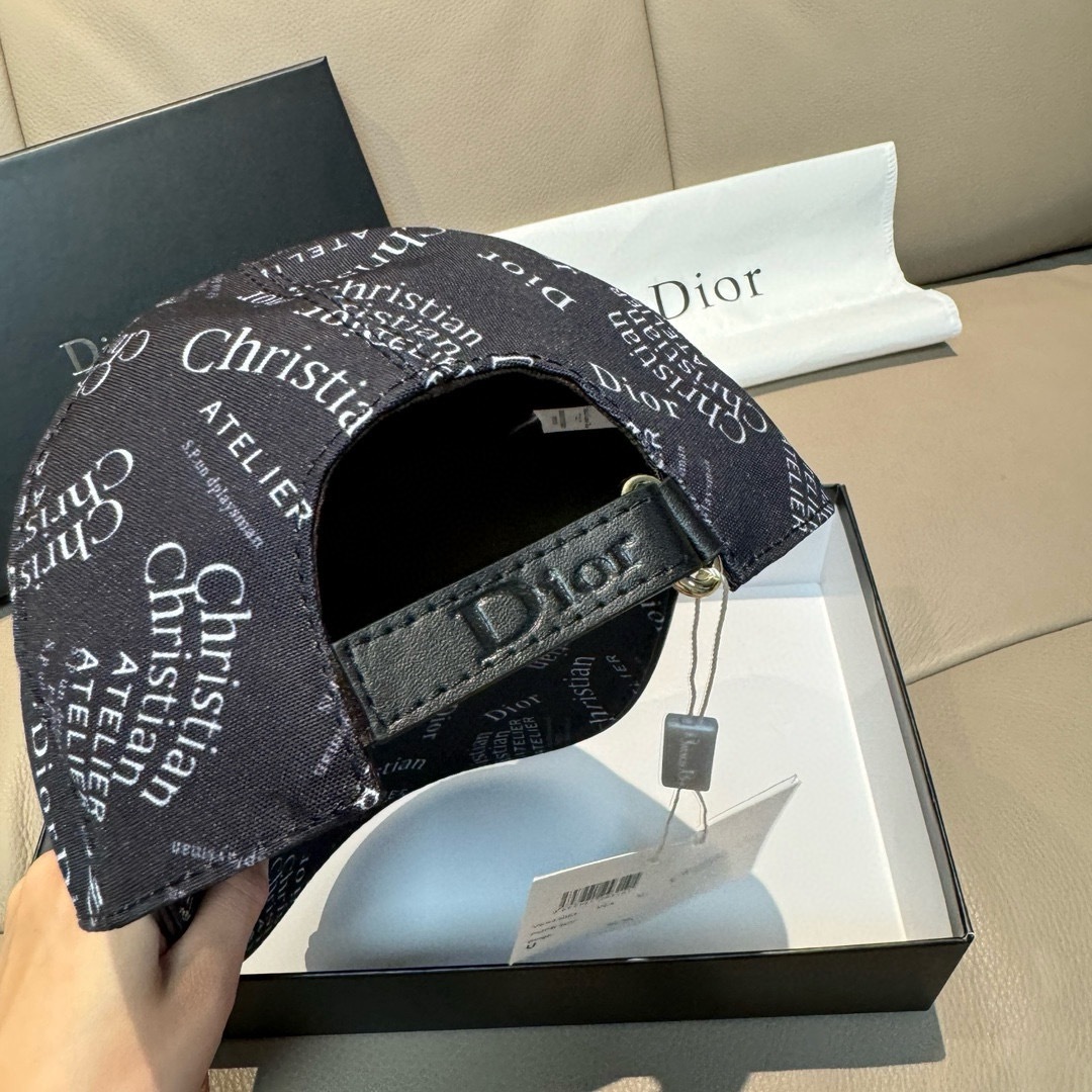 DIOR