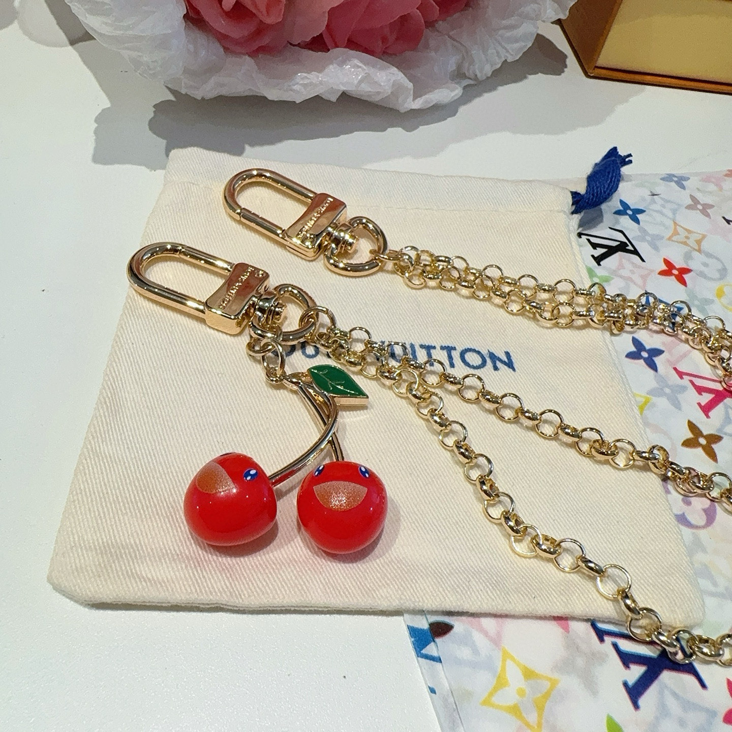 LOUIS VUITTON