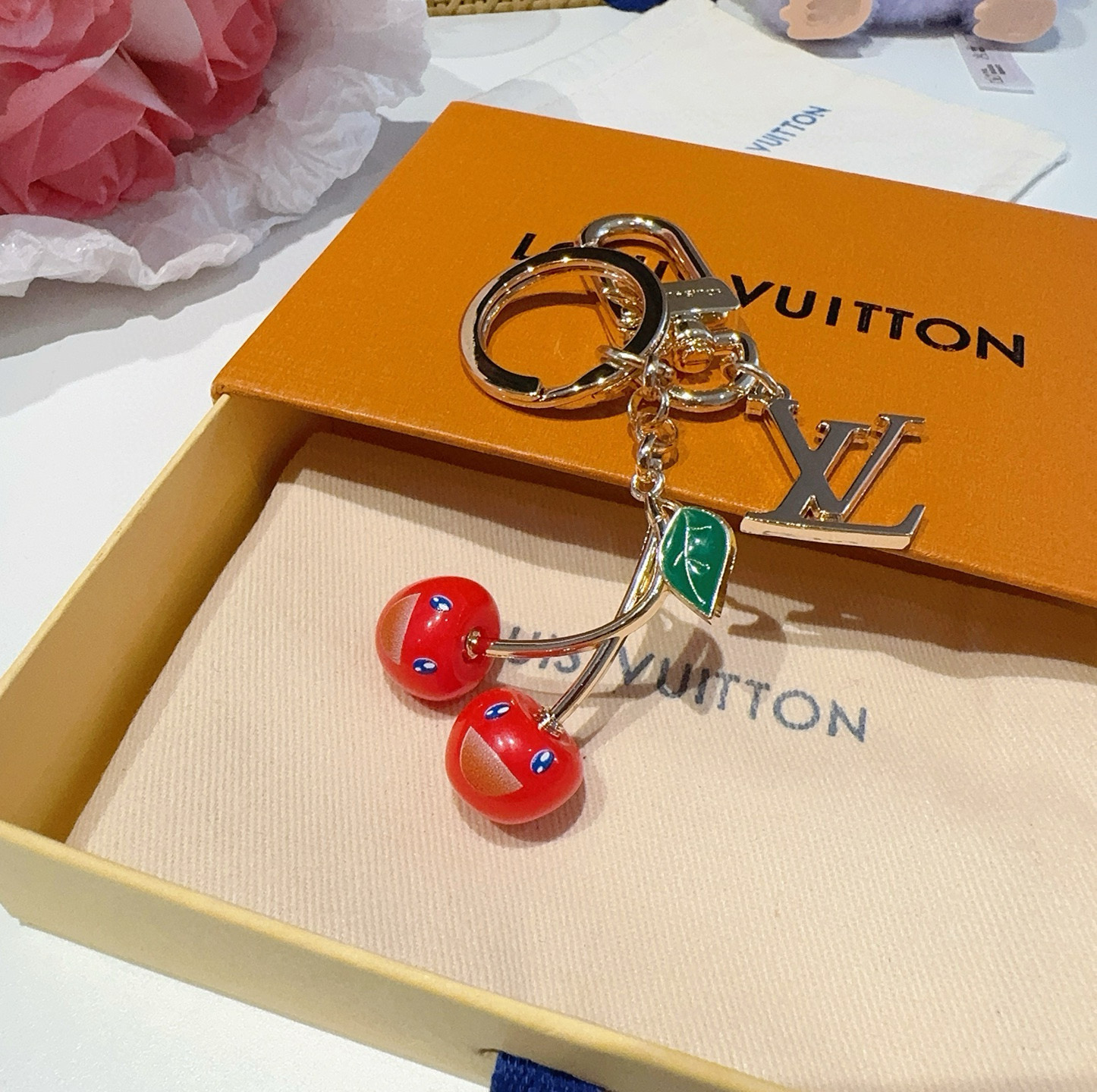 LOUIS VUITTON