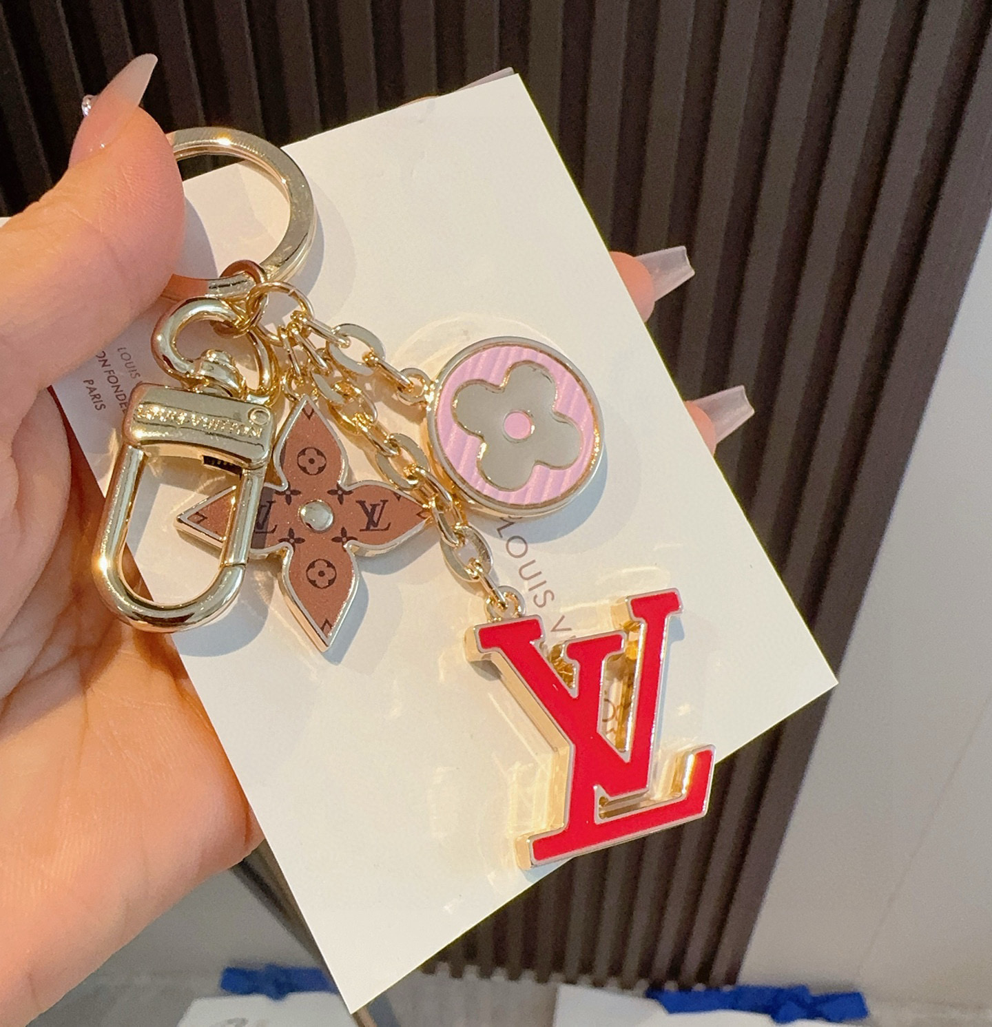 LOUIS VUITTON