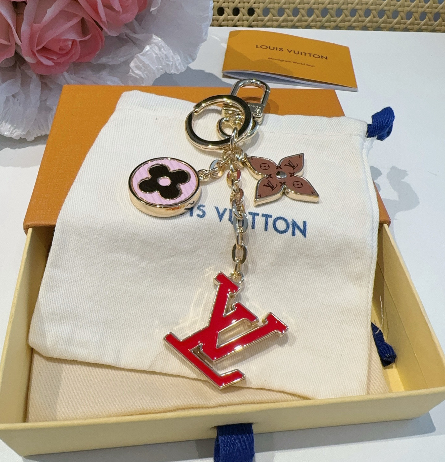 LOUIS VUITTON