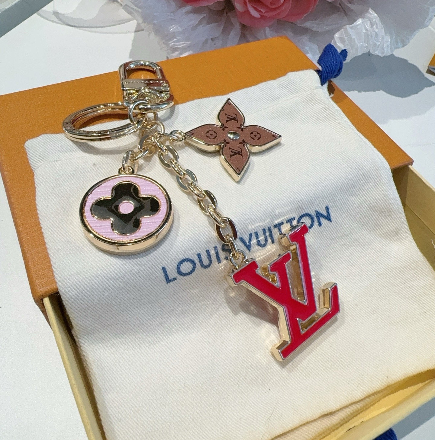LOUIS VUITTON