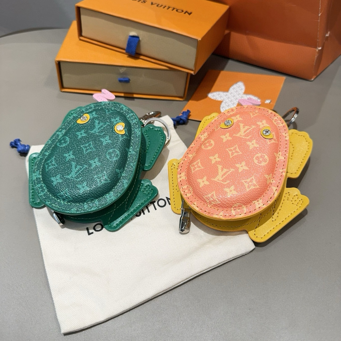 LOUIS VUITTON