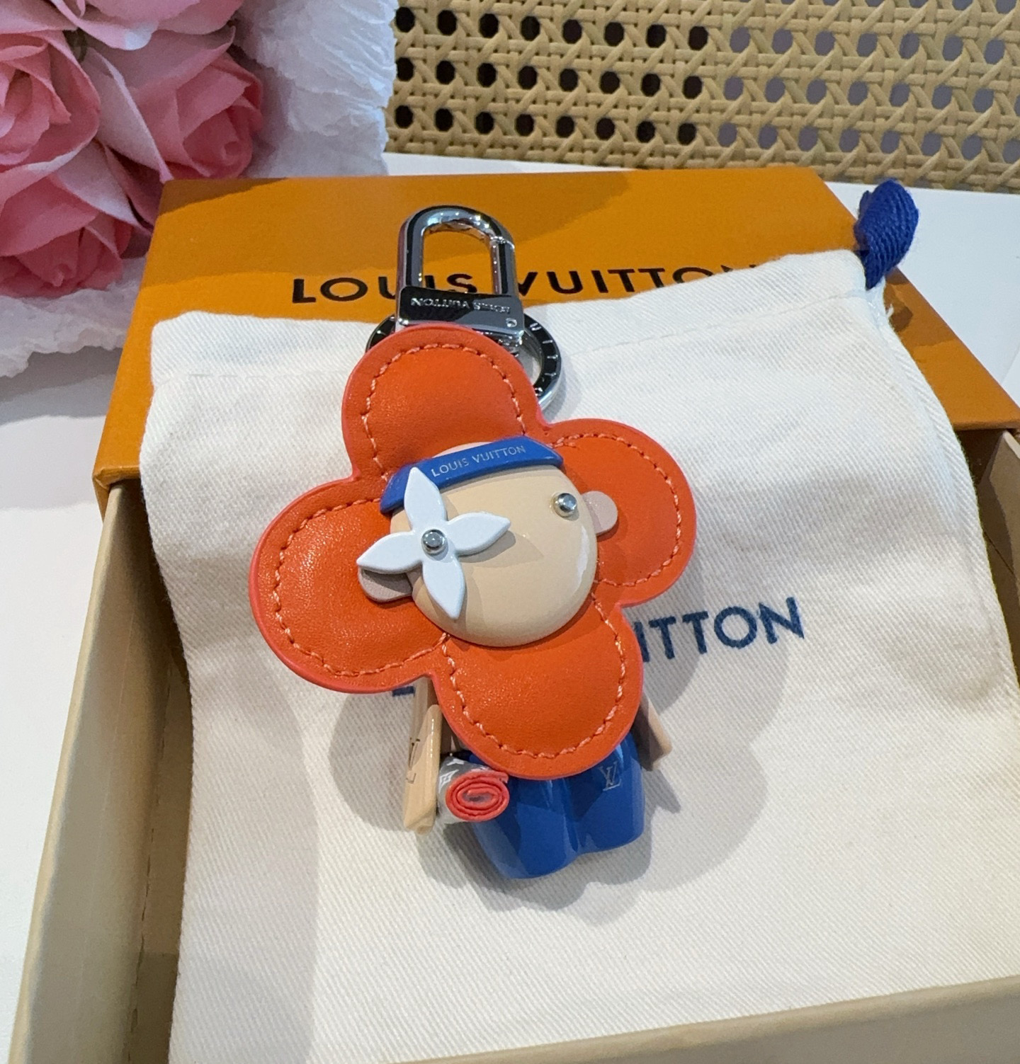 LOUIS VUITTON