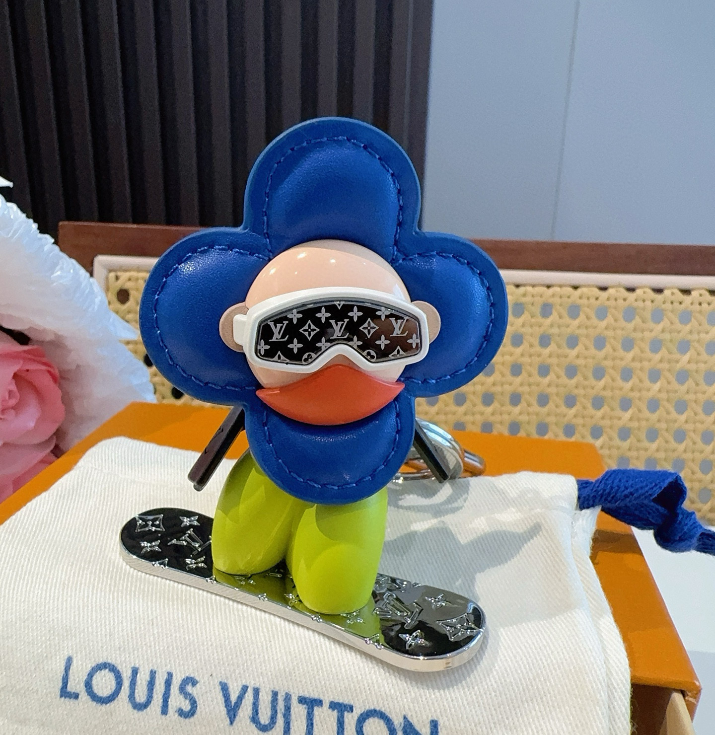 LOUIS VUITTON